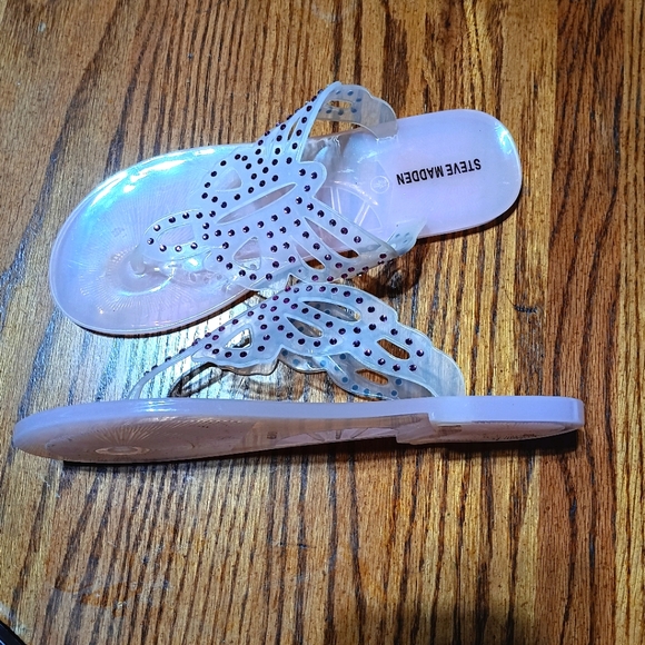 Steve Madden Flip Flops - Picture 1 of 3
